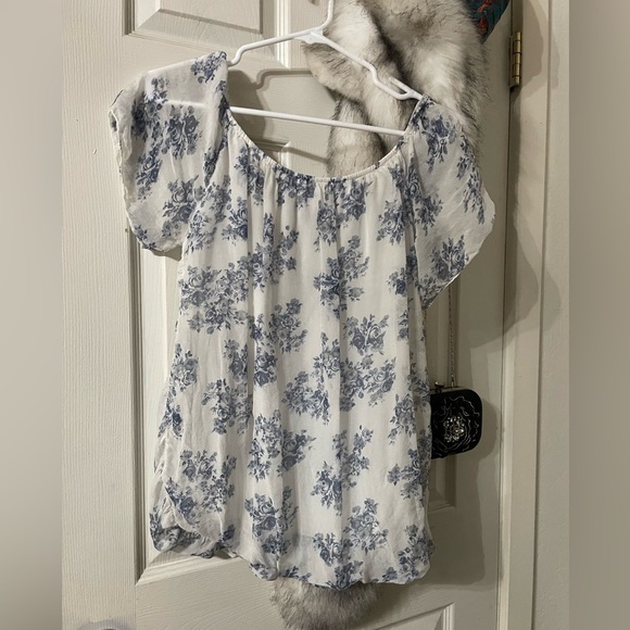 Gorgeous 100% Silk Summer Top Size Medium - Picture 1 of 11